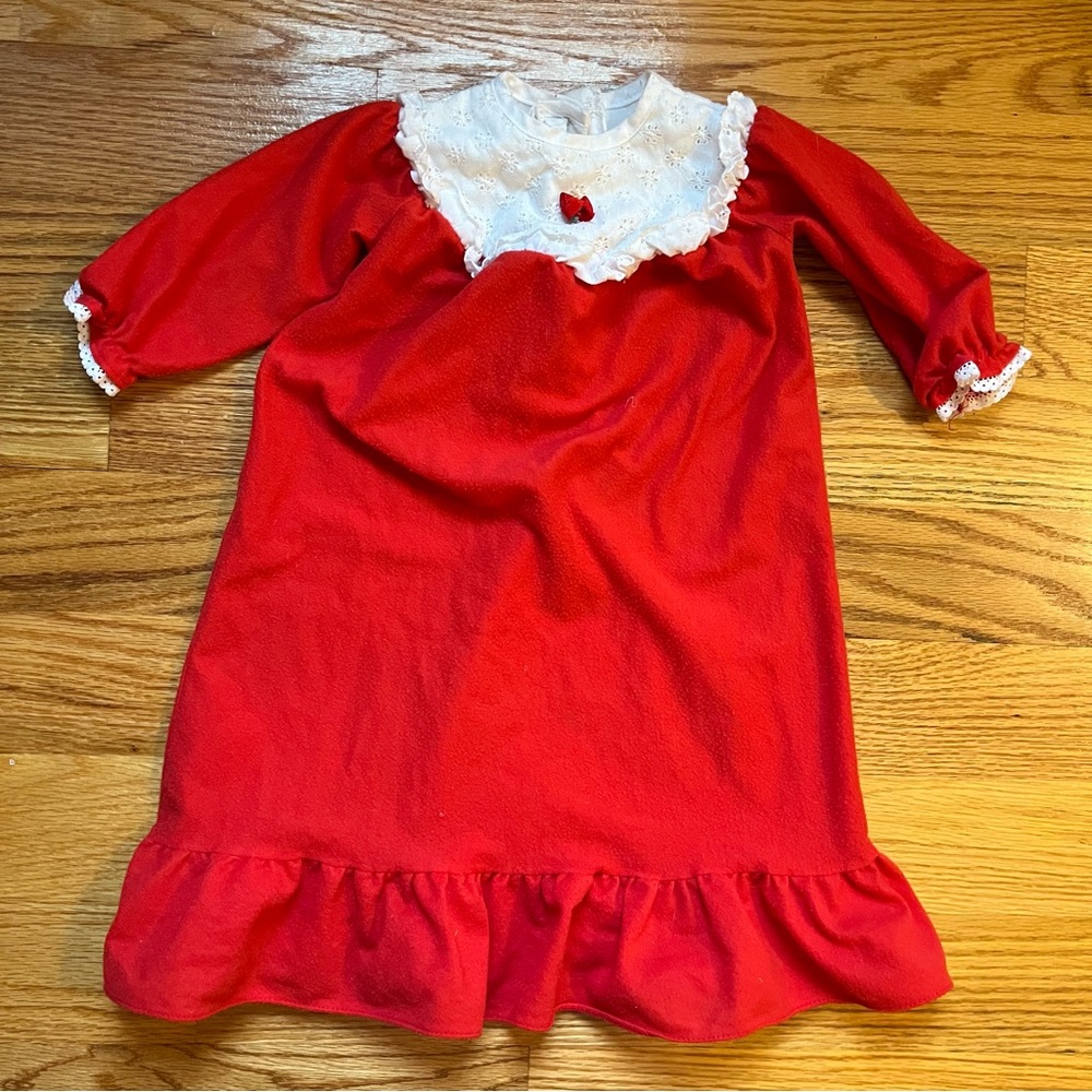 Vintage Alexis Christmas nightgown size 25-32 pounds